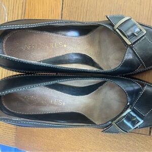 AEROSOLES Black Flats with Metallic Buckle Detail